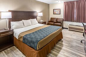 Econo Lodge Inn & Suites