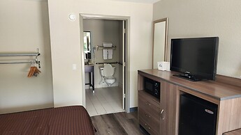 Days Inn by Wyndham Seguin TX