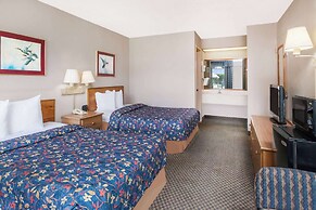 Days Inn by Wyndham Seguin TX
