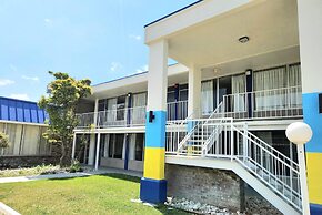 Days Inn by Wyndham Seguin TX