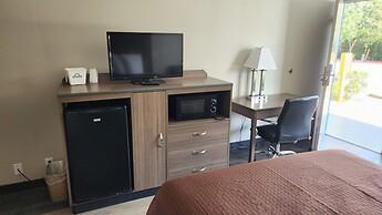 Days Inn by Wyndham Seguin TX