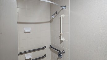 Days Inn by Wyndham Seguin TX
