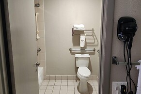 Days Inn by Wyndham Seguin TX