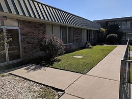 Days Inn by Wyndham Seguin TX