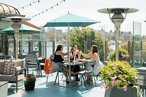 Delta Hotels by Marriott Victoria Ocean Pointe Resort