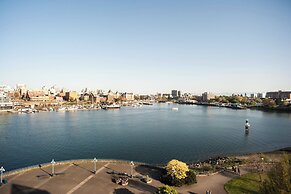 Delta Hotels by Marriott Victoria Ocean Pointe Resort