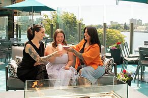 Delta Hotels by Marriott Victoria Ocean Pointe Resort