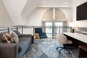 Delta Hotels by Marriott Victoria Ocean Pointe Resort