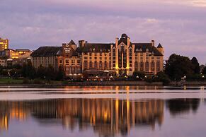 Delta Hotels by Marriott Victoria Ocean Pointe Resort