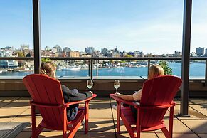 Delta Hotels by Marriott Victoria Ocean Pointe Resort