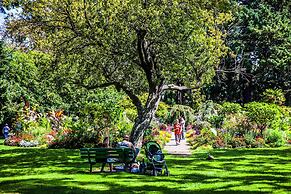 Delta Hotels by Marriott Victoria Ocean Pointe Resort