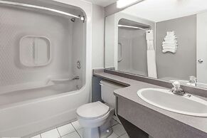 Howard Johnson by Wyndham Niagara Falls