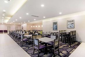 La Quinta Inn & Suites by Wyndham Indianapolis South