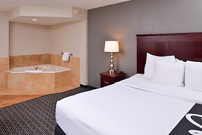 La Quinta Inn & Suites by Wyndham Indianapolis South