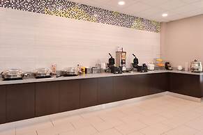 La Quinta Inn & Suites by Wyndham Indianapolis South