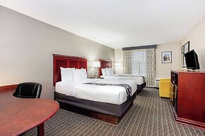 La Quinta Inn & Suites by Wyndham Indianapolis South