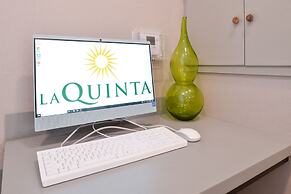 La Quinta Inn & Suites by Wyndham Indianapolis South