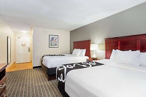 La Quinta Inn & Suites by Wyndham Indianapolis South