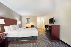 La Quinta Inn & Suites by Wyndham Indianapolis South
