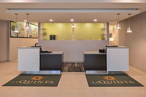 La Quinta Inn & Suites by Wyndham Indianapolis South