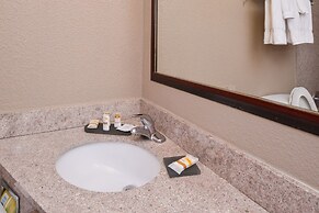 La Quinta Inn & Suites by Wyndham Indianapolis South