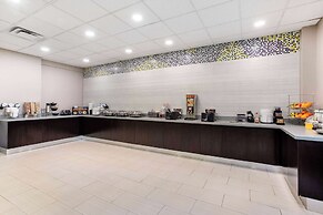 La Quinta Inn & Suites by Wyndham Indianapolis South