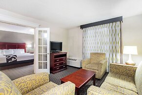 La Quinta Inn & Suites by Wyndham Indianapolis South