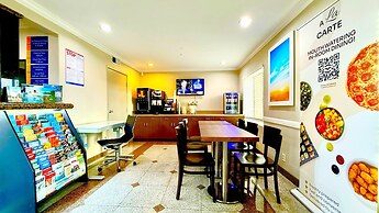 Days Inn by Wyndham Los Angeles LAX/Redondo/Manhattan Beach