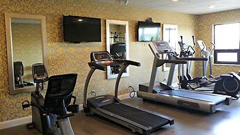 Holiday Inn Express Janesville - I-90 & US Hwy 14 by IHG