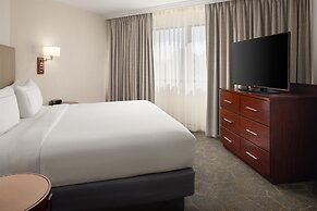 DoubleTree by Hilton Fairfield Hotel & Suites