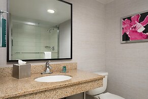 DoubleTree by Hilton Fairfield Hotel & Suites