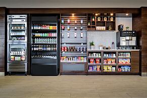 DoubleTree by Hilton Fairfield Hotel & Suites