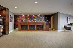 DoubleTree by Hilton Fairfield Hotel & Suites