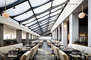 DoubleTree by Hilton Fairfield Hotel & Suites