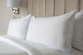 DoubleTree by Hilton Fairfield Hotel & Suites