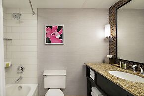 DoubleTree by Hilton Fairfield Hotel & Suites