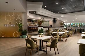 DoubleTree by Hilton Fairfield Hotel & Suites