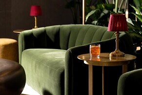 DoubleTree by Hilton Fairfield Hotel & Suites