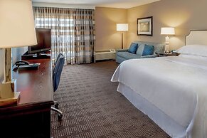 Sheraton Westport Chalet Hotel St. Louis