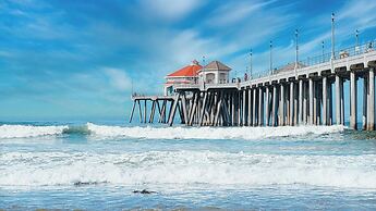 Holiday Inn Santa Ana Orange County Airport by IHG