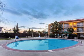 La Quinta Inn & Suites by Wyndham Redding