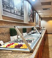 Crowne Plaza Newark Airport by IHG