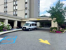 Crowne Plaza Newark Airport by IHG
