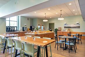Atlantic Oceanside Hotel & Conference Center
