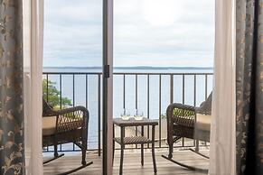 Atlantic Oceanside Hotel & Conference Center