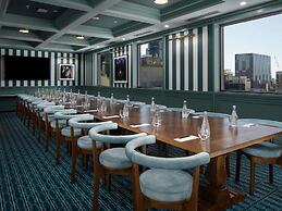 Pullman Melbourne City Centre