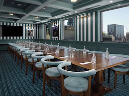 Pullman Melbourne City Centre