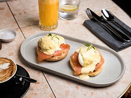 Pullman Melbourne City Centre