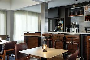 Courtyard by Marriott St Louis Westport Plaza