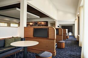 Courtyard by Marriott St Louis Westport Plaza
